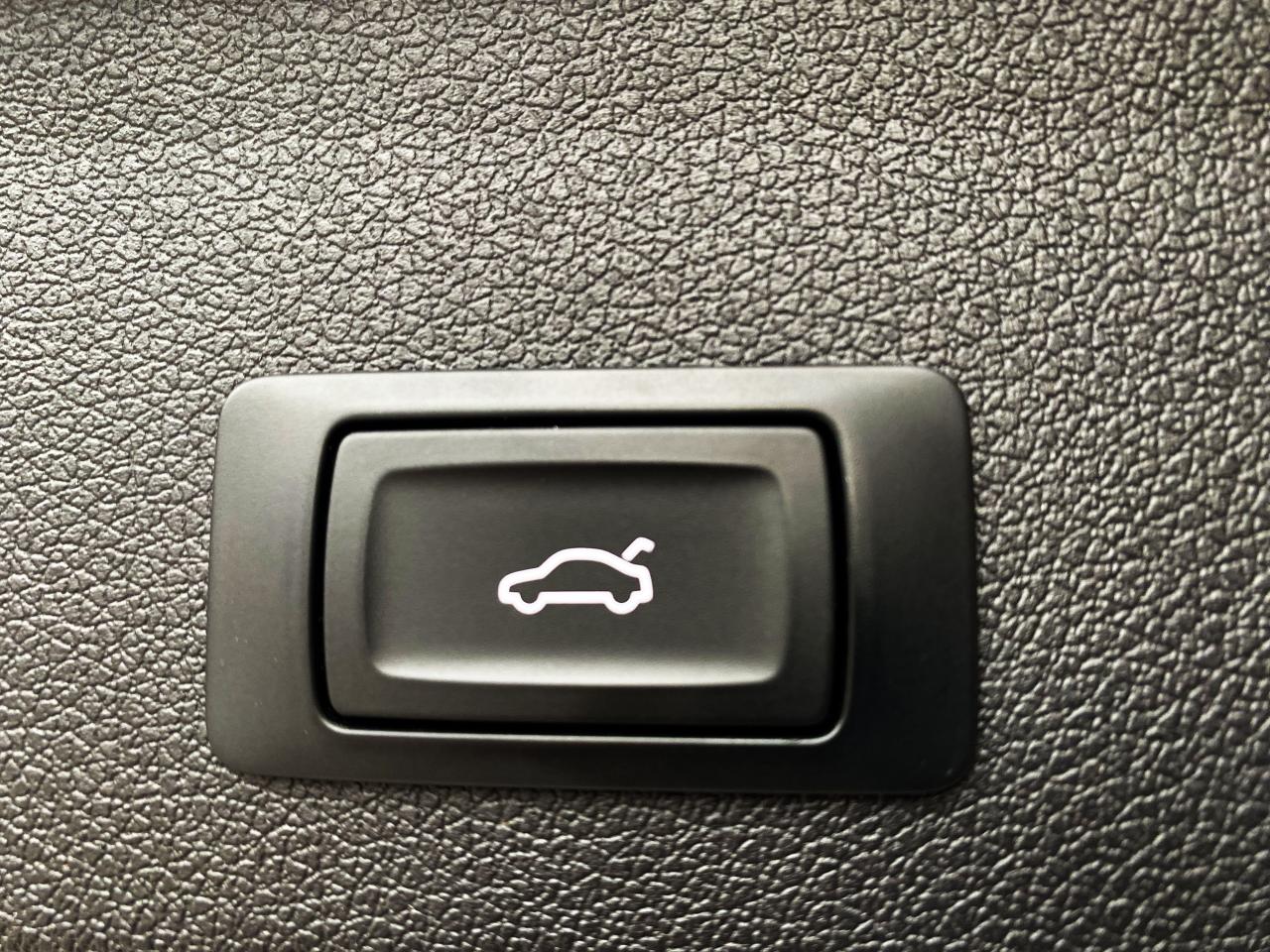 2017 Audi Q5 2.0T QUATTRO-S LINE SPORT-BLACK OPTICS-20" WHEELS Photo