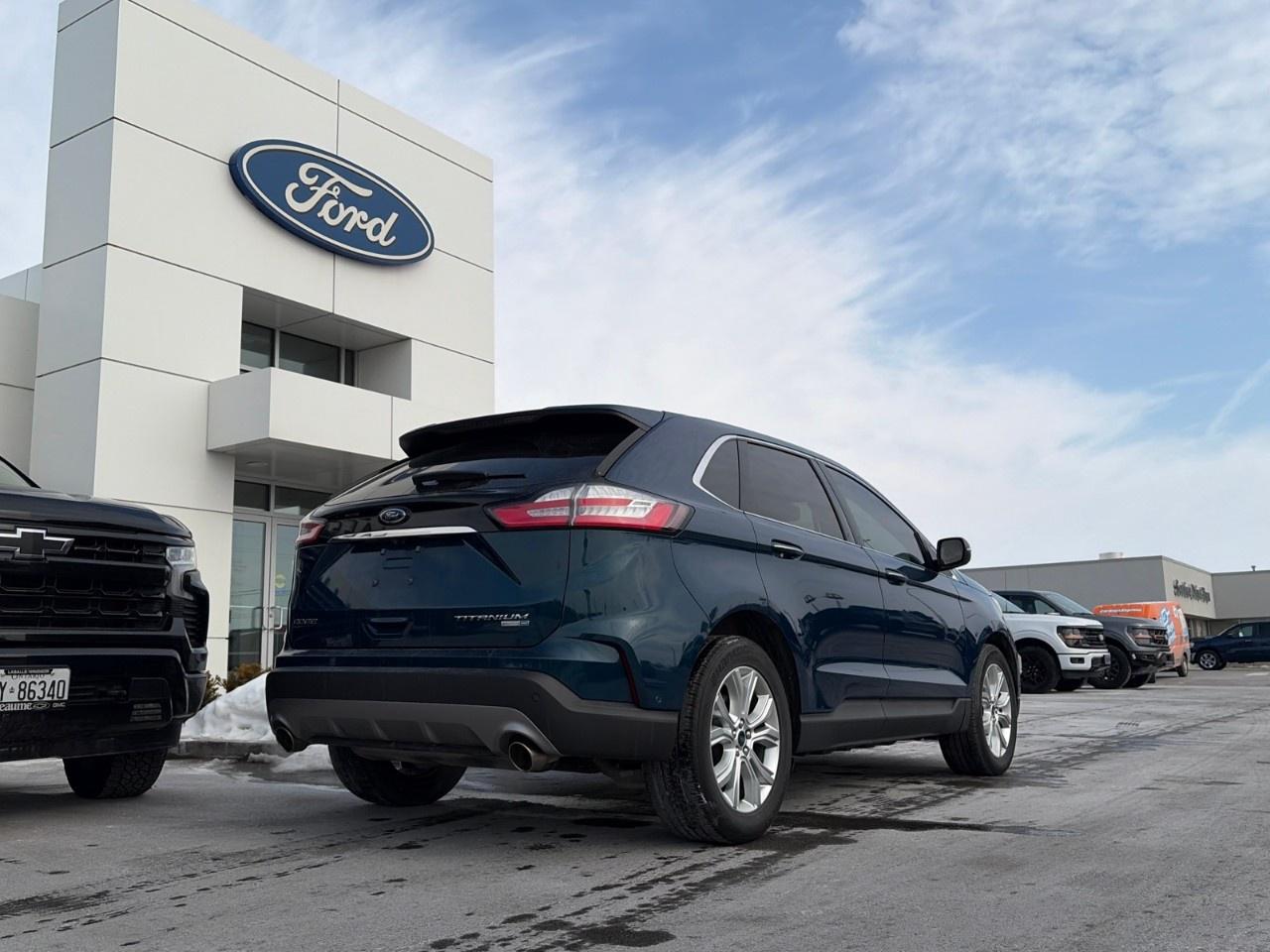 2020 Ford Edge Titanium AWD Photo