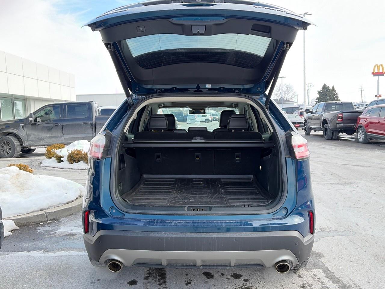 2020 Ford Edge Titanium AWD Photo