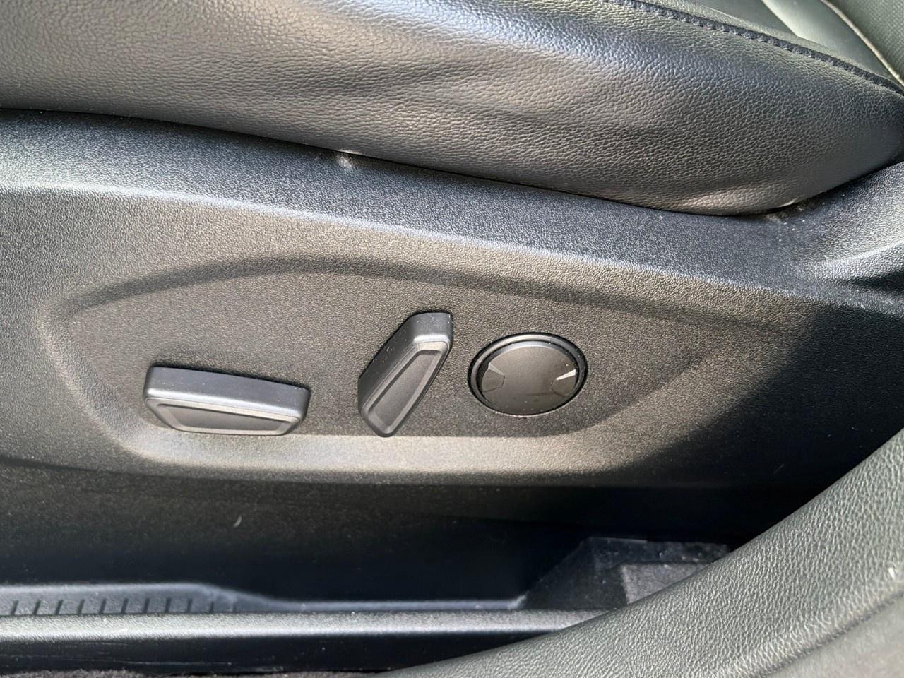 2020 Ford Edge Titanium AWD Photo