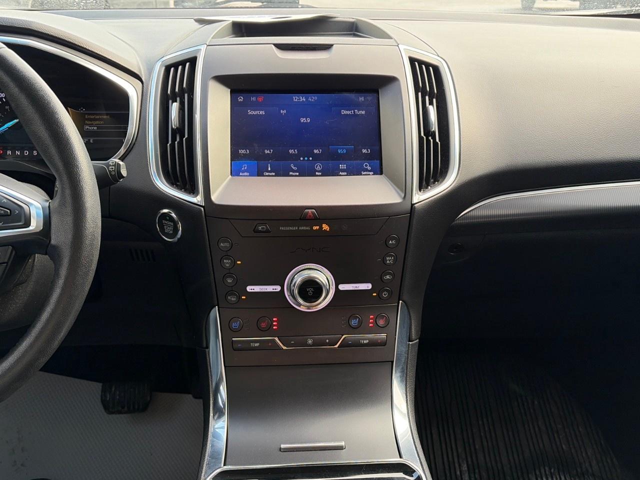 2020 Ford Edge Titanium AWD Photo