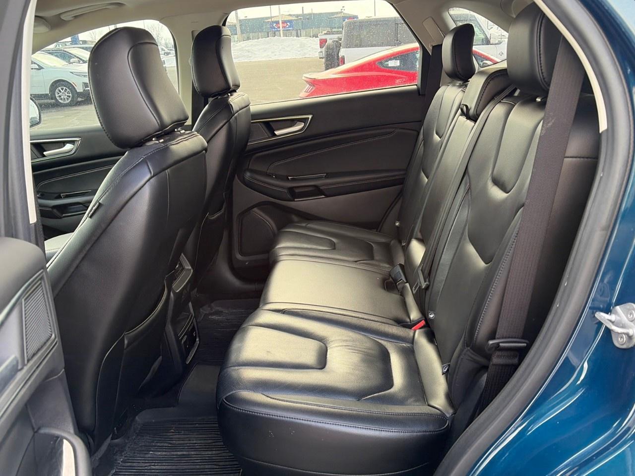 2020 Ford Edge Titanium AWD Photo