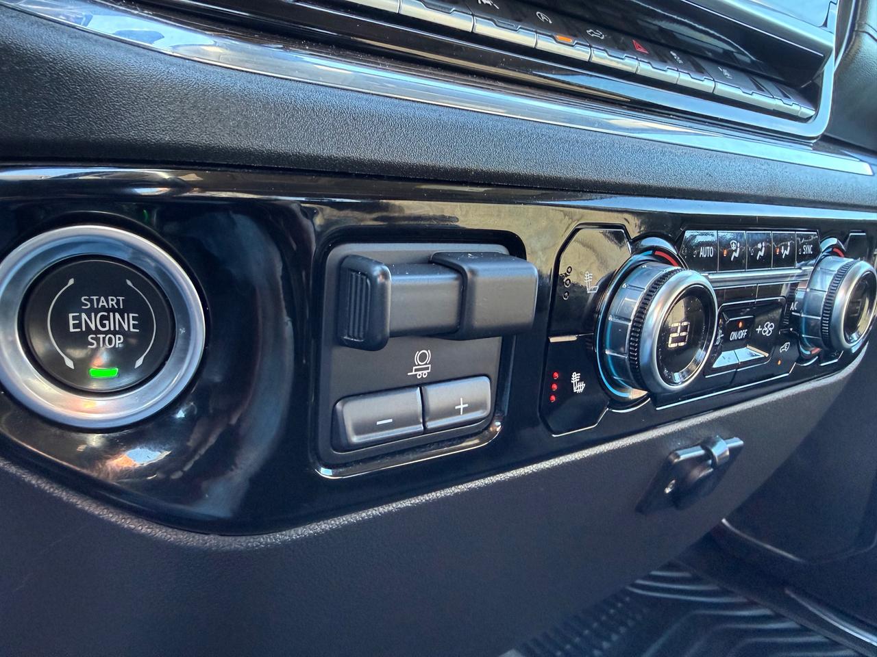 2023 GMC Sierra 1500 Elevation Heated Steering and Seats! AutoStart! Photo