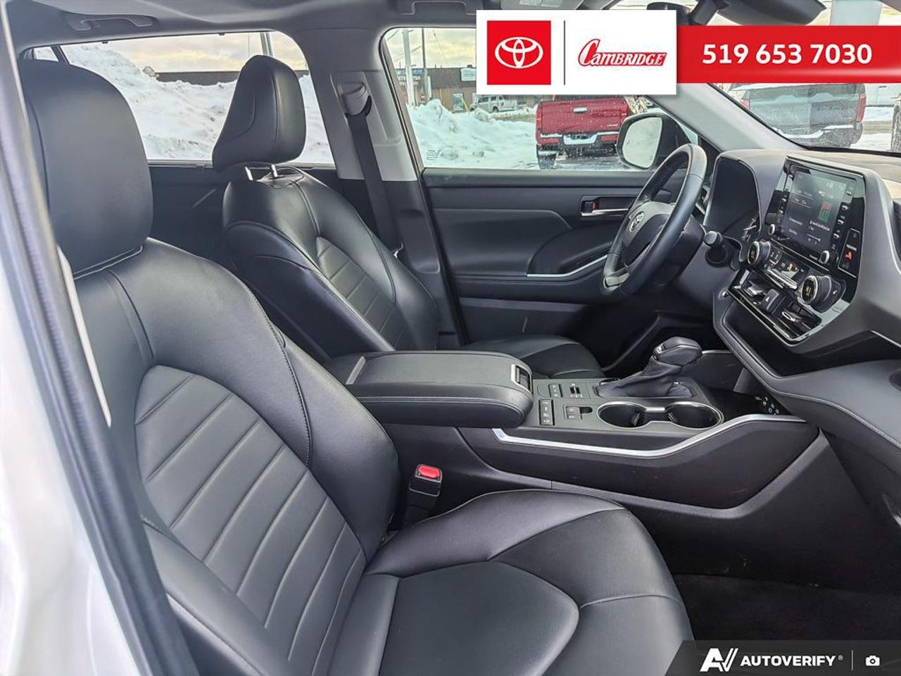 2022 Toyota Highlander XLE Photo