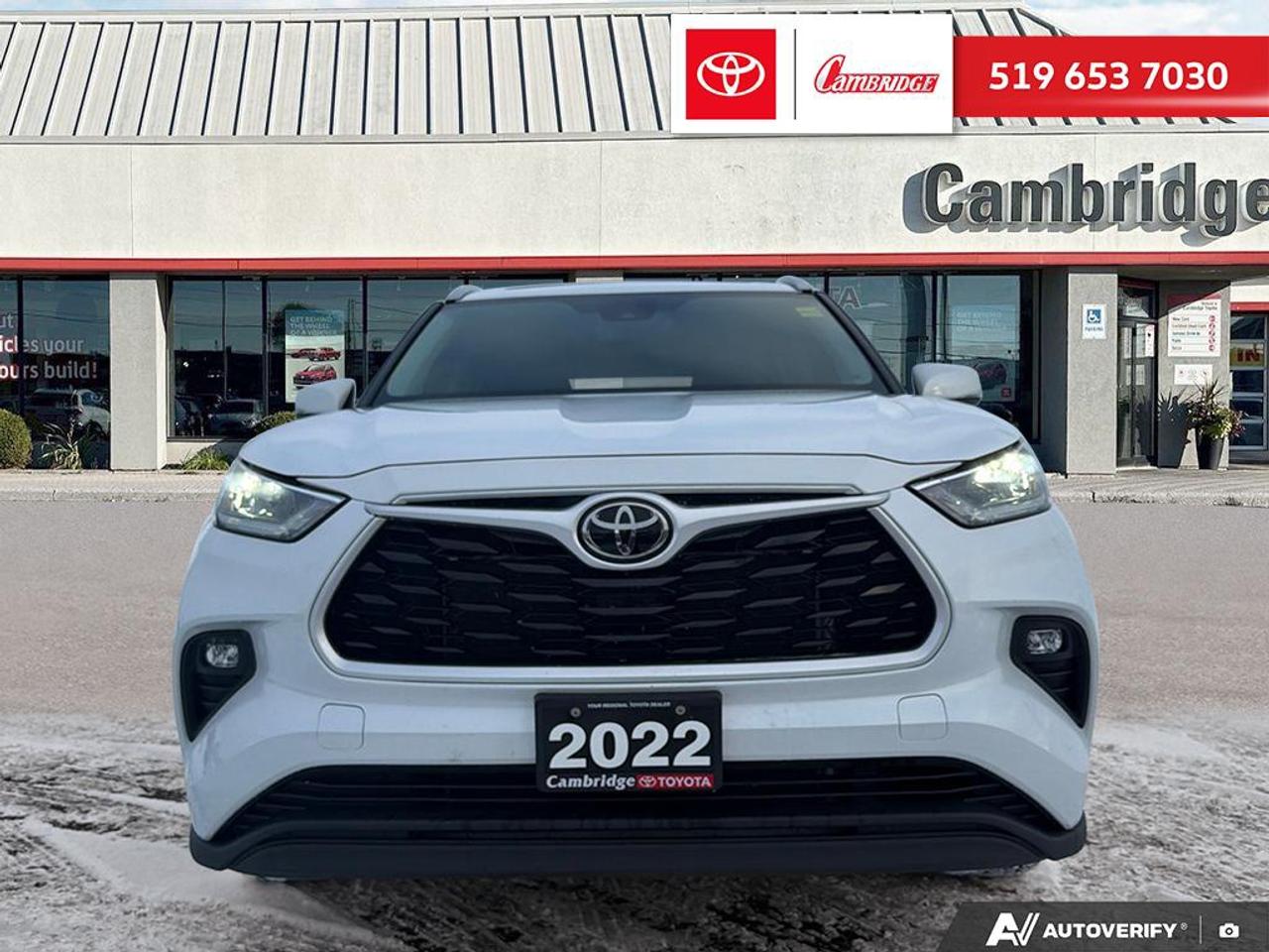 2022 Toyota Highlander XLE Photo