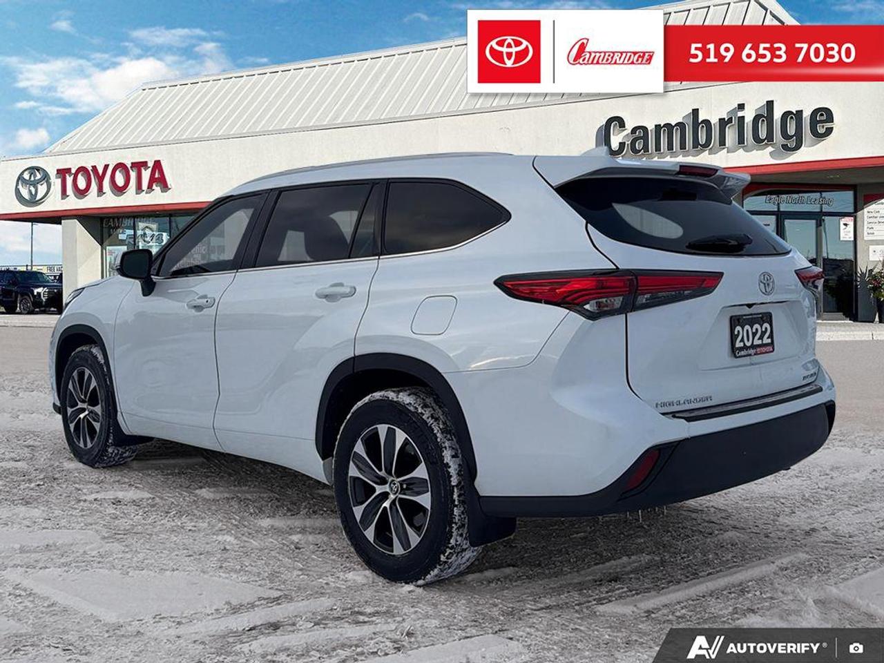 2022 Toyota Highlander XLE Photo