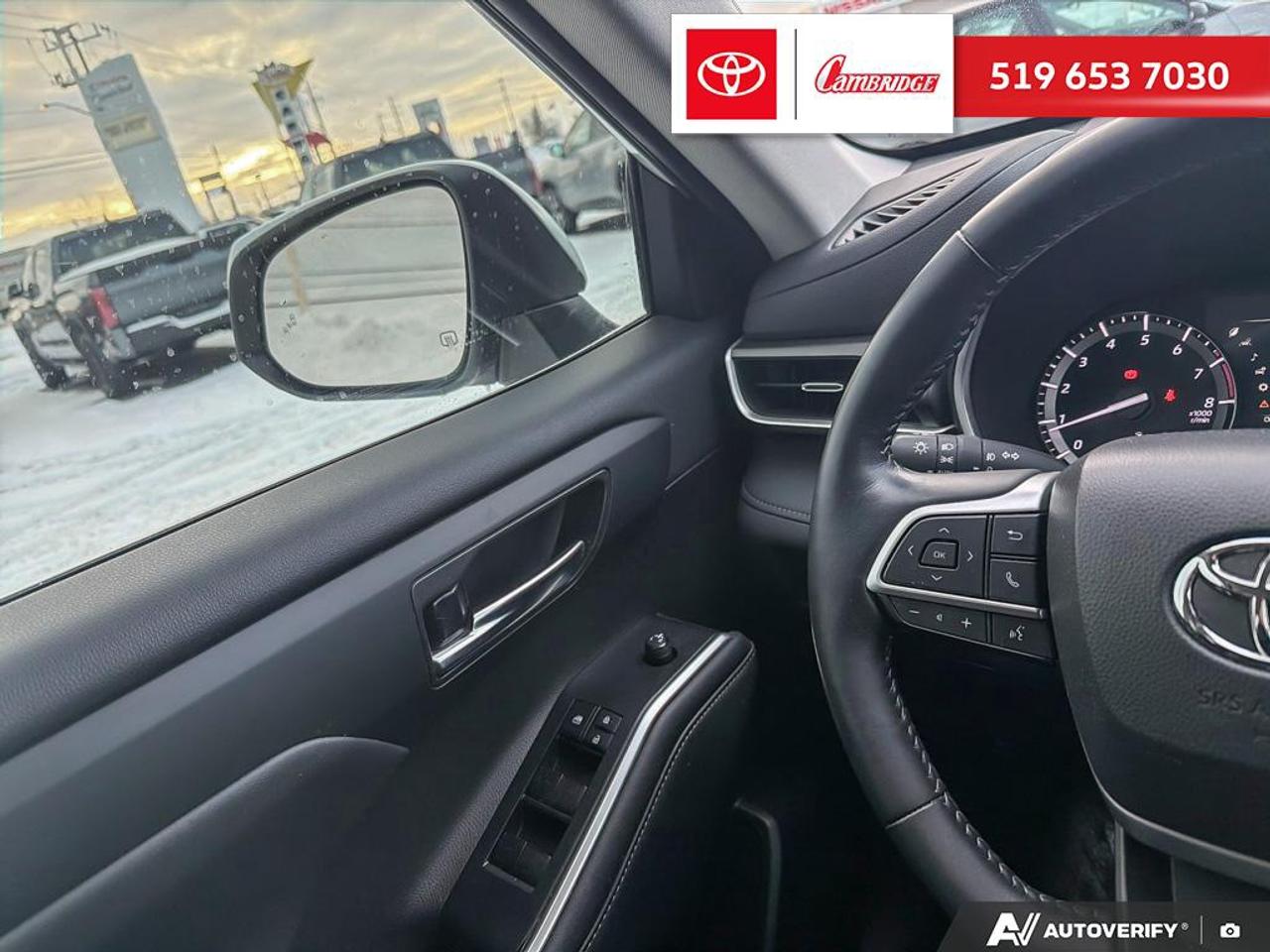 2022 Toyota Highlander XLE Photo