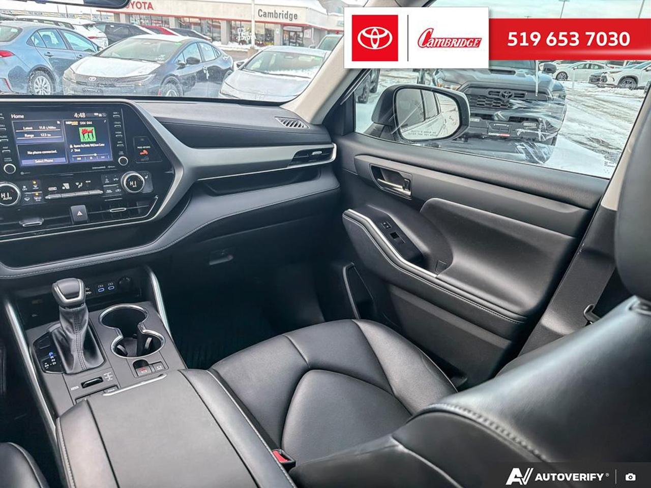 2022 Toyota Highlander XLE Photo