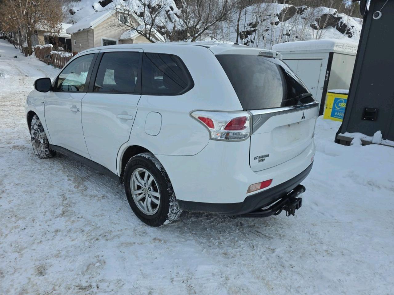 2014 Mitsubishi Outlander SE  AWC Photo