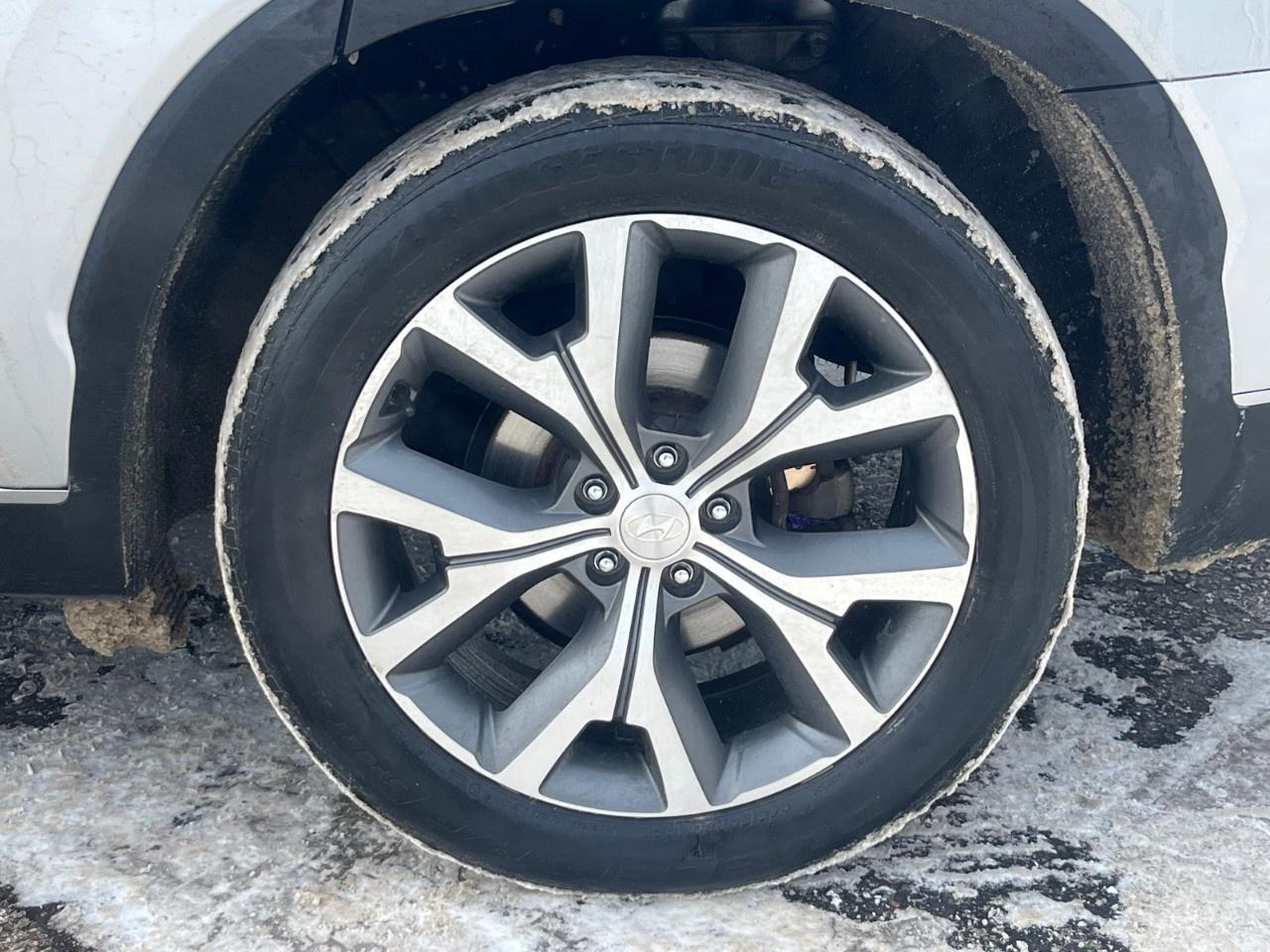 2022 Hyundai PALISADE Preferred 8-Passenger AWD Photo2