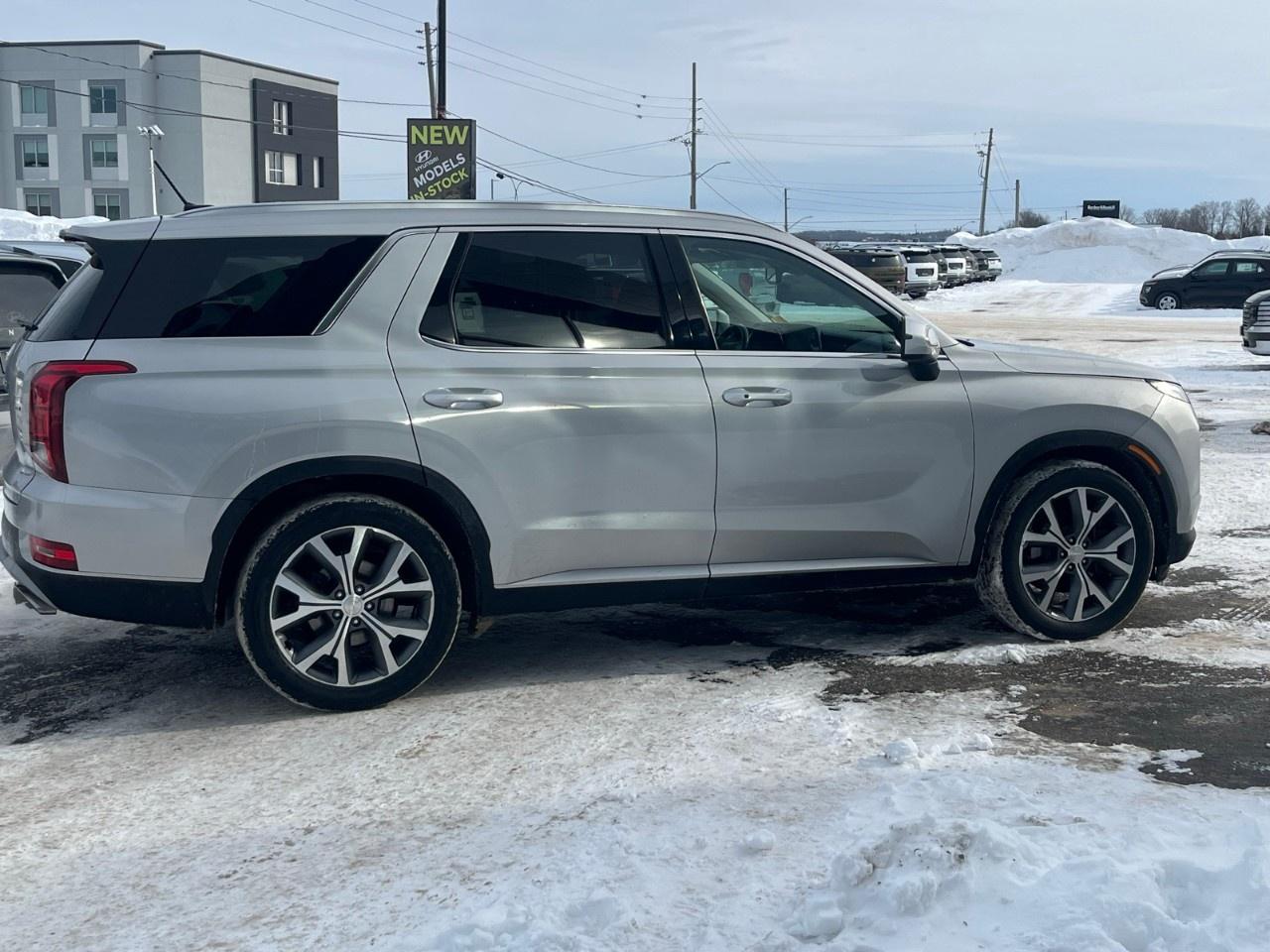 2022 Hyundai PALISADE Preferred 8-Passenger AWD Photo