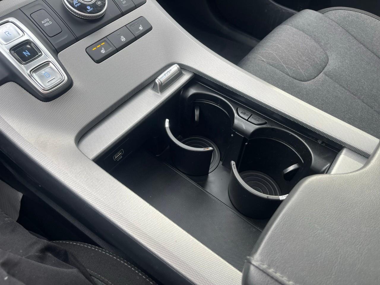 2022 Hyundai PALISADE Preferred 8-Passenger AWD Photo