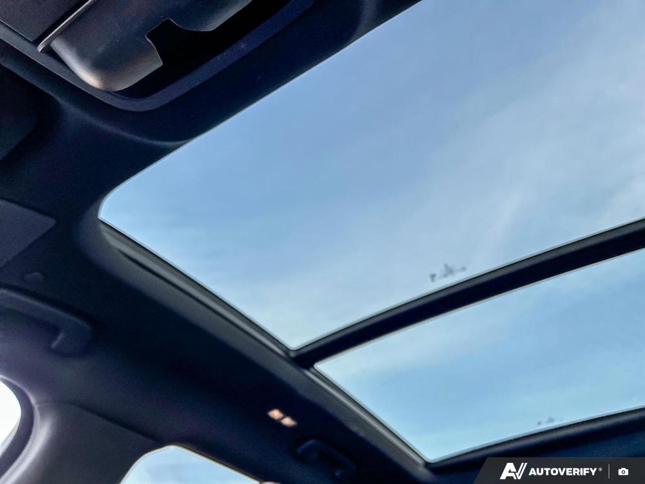 2025 Lincoln Nautilus Reserve RESERVE JET PACK!! FACTORY WARRANTY CERTIFIED Photo