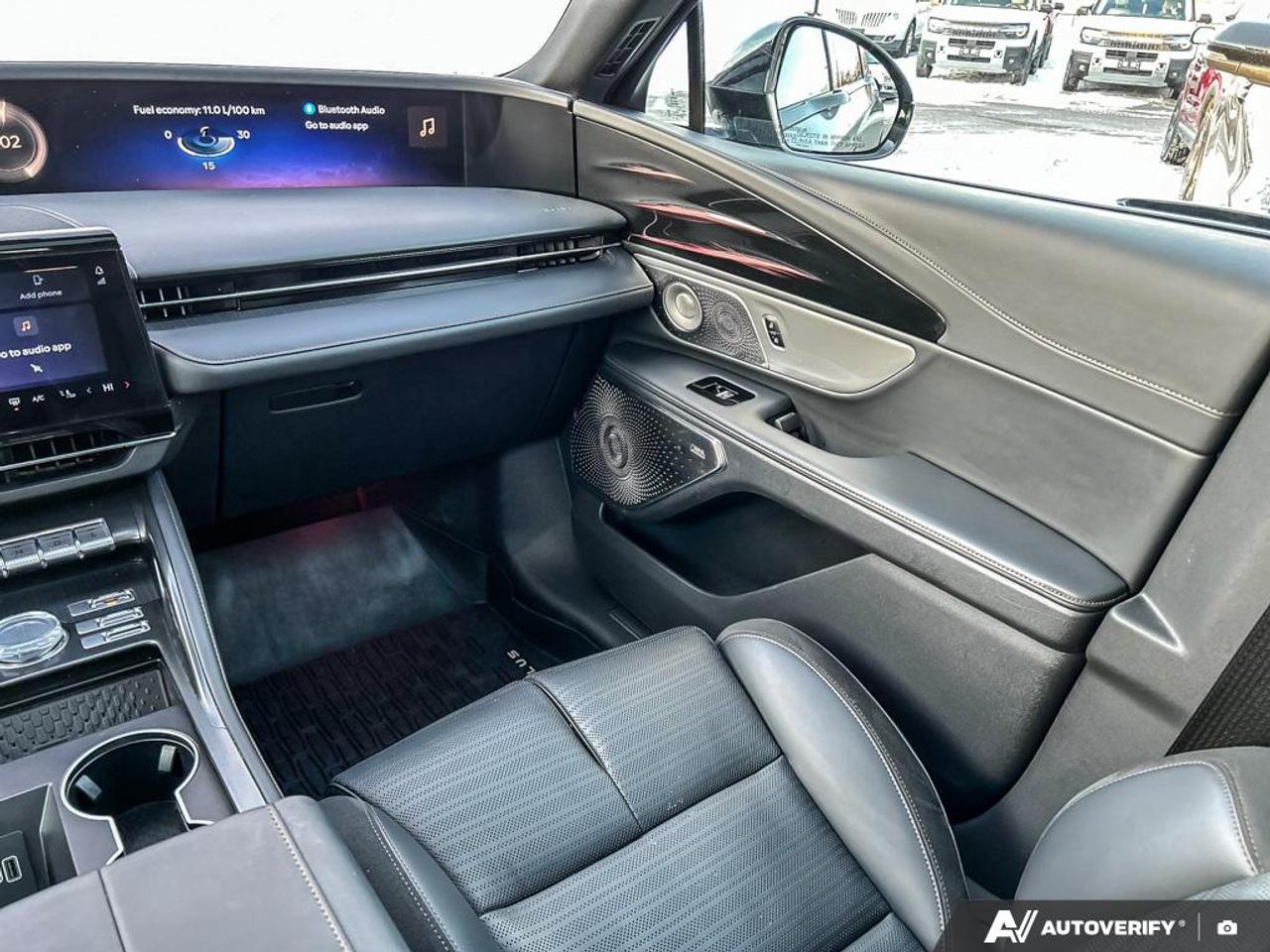 2025 Lincoln Nautilus Reserve RESERVE JET PACK!! FACTORY WARRANTY CERTIFIED Photo