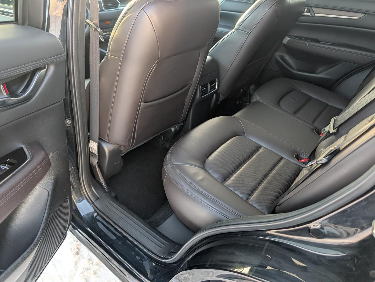 2021 Mazda CX-5 Signature Photo