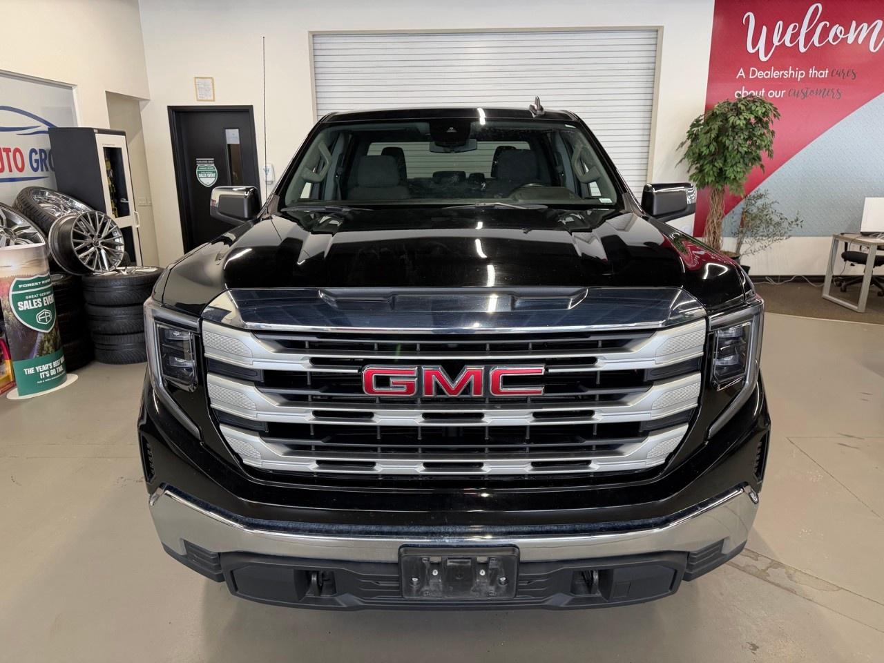 2024 GMC Sierra SLE Photo2