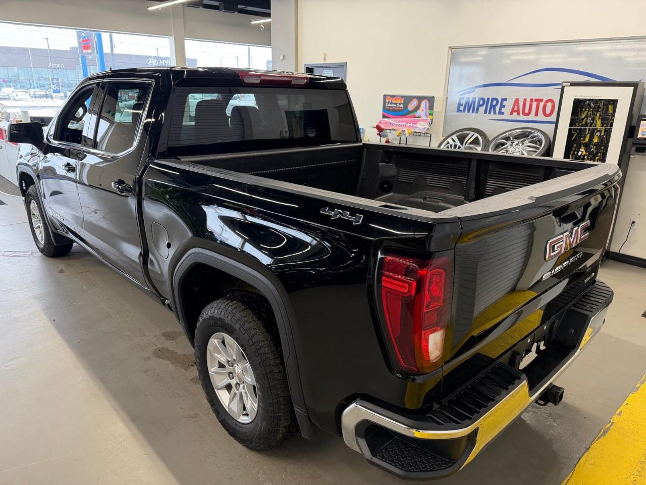 2024 GMC Sierra SLE Photo4