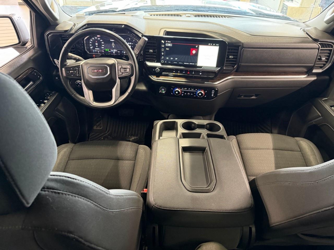 2024 GMC Sierra SLE Photo