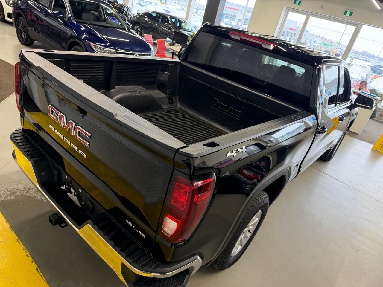 2024 GMC Sierra SLE Photo