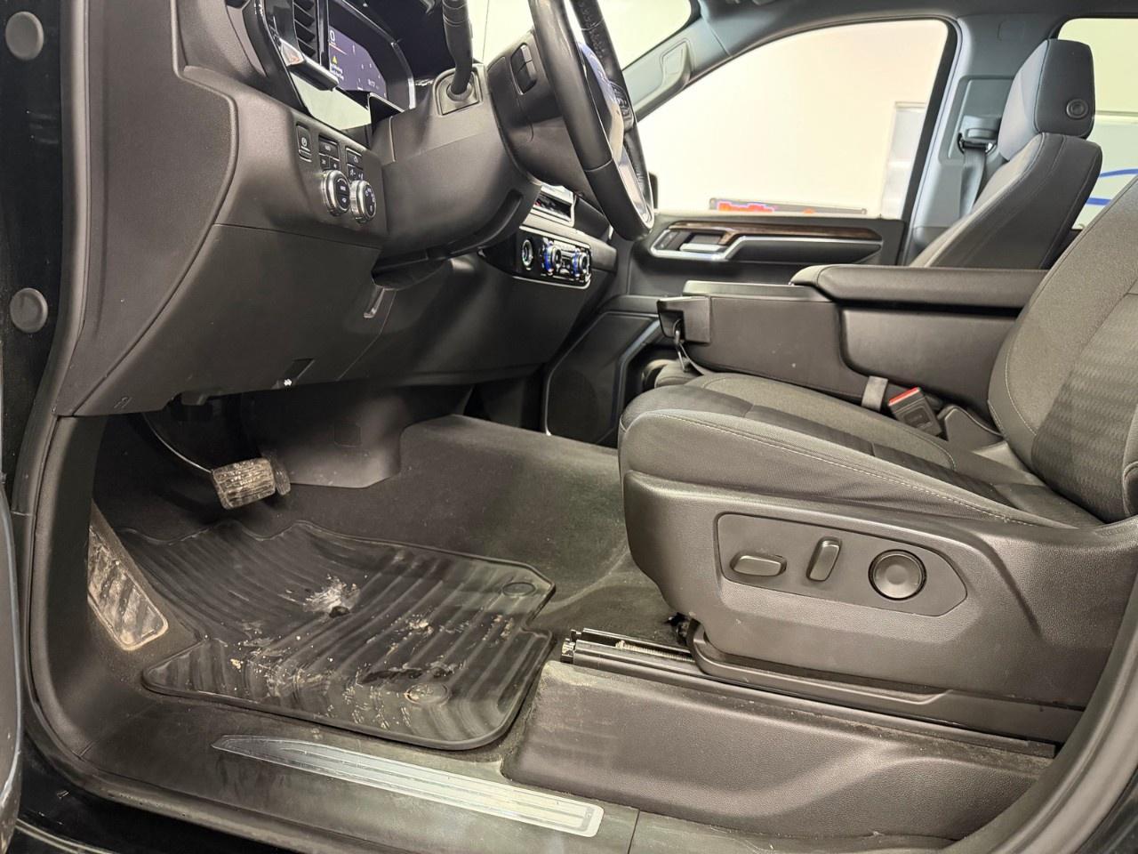 2024 GMC Sierra SLE Photo