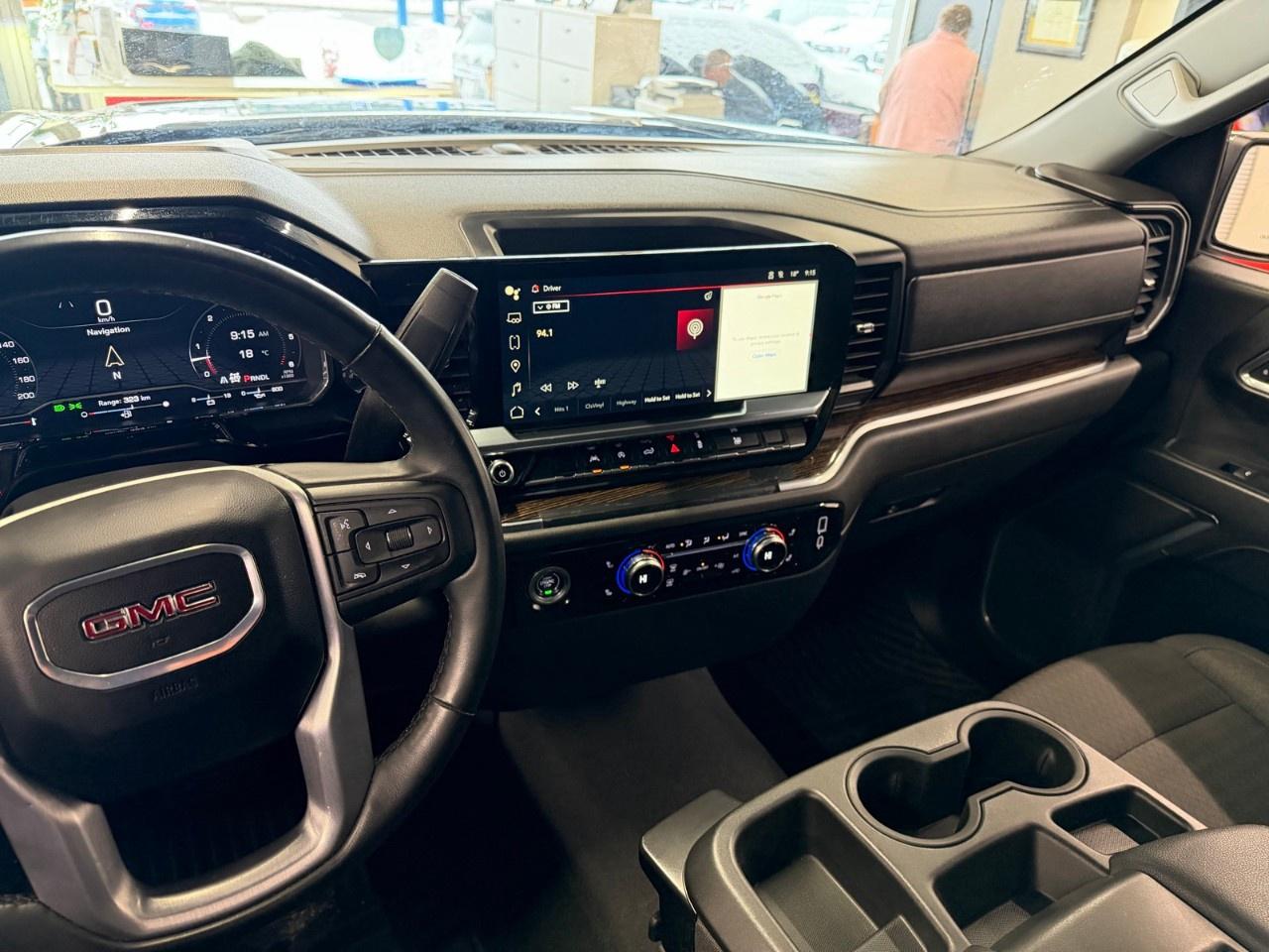 2024 GMC Sierra SLE Photo