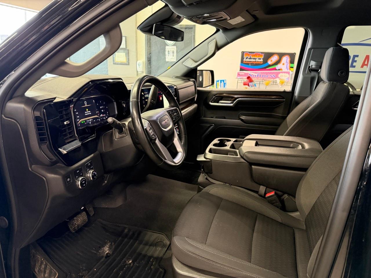 2024 GMC Sierra SLE Photo