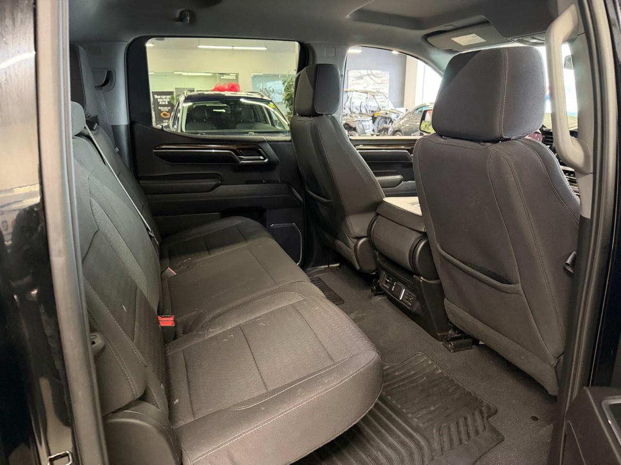 2024 GMC Sierra SLE Photo