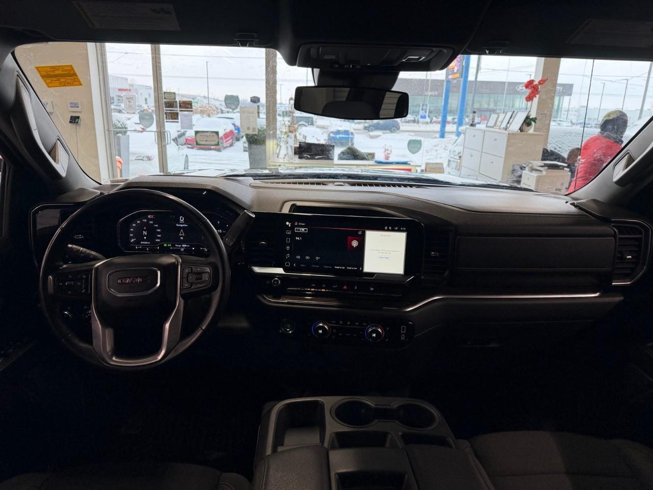 2024 GMC Sierra SLE Photo