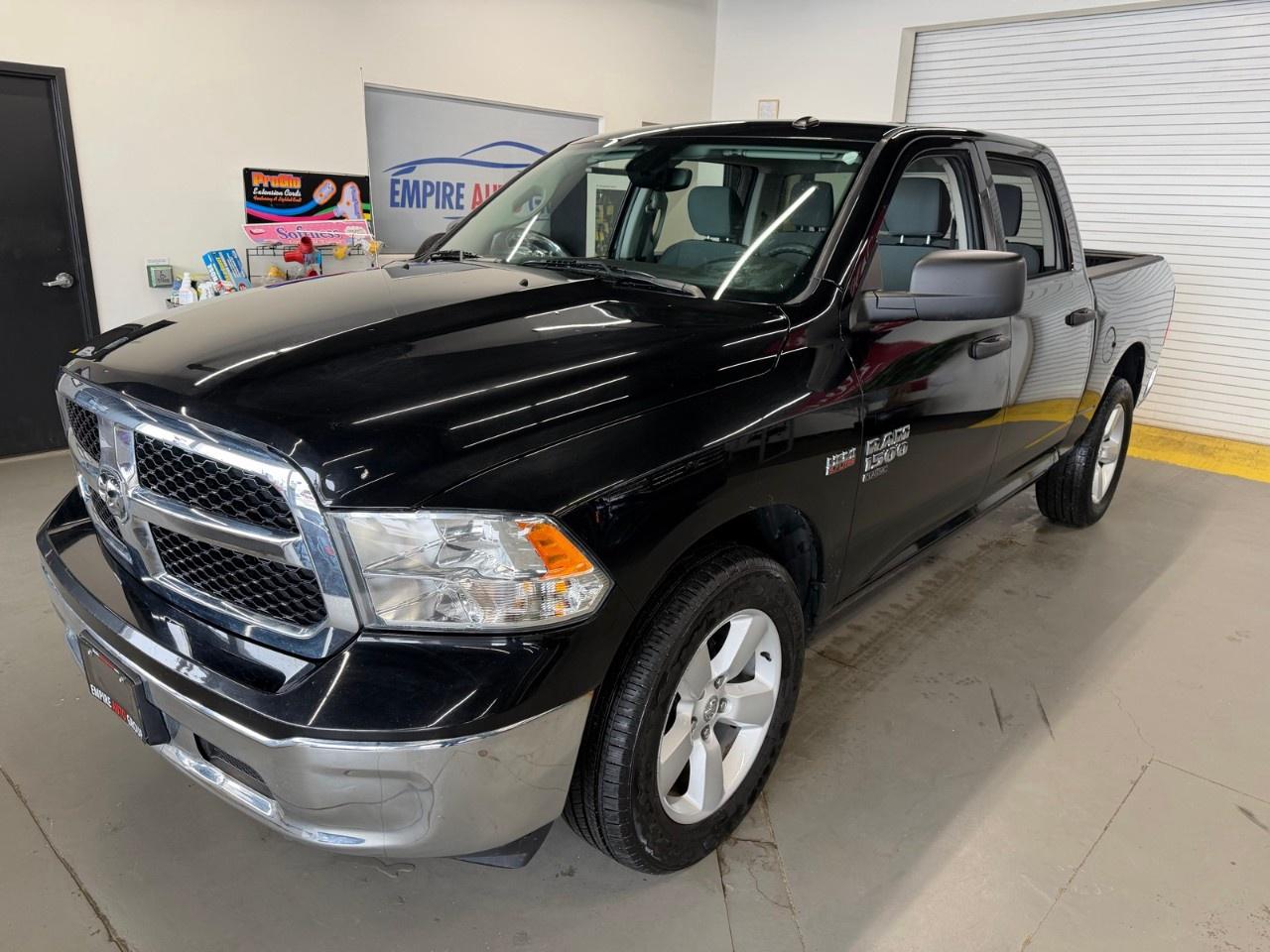 2023 RAM 1500 Classic Crew cab Photo