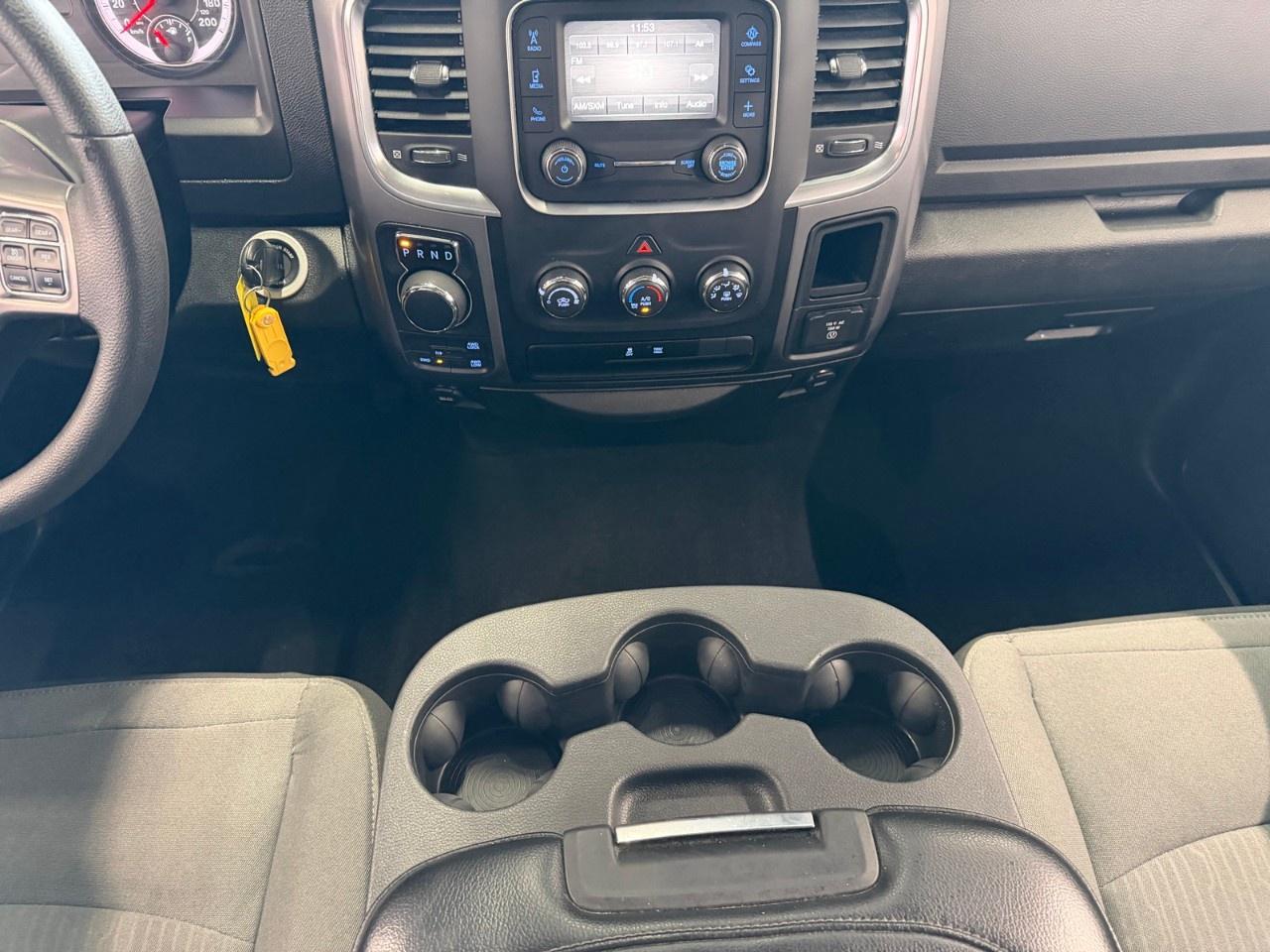 2023 RAM 1500 Classic Crew cab Photo