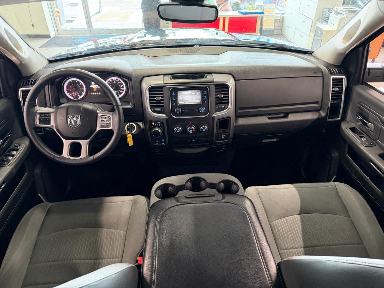 2023 RAM 1500 Classic Crew cab Photo