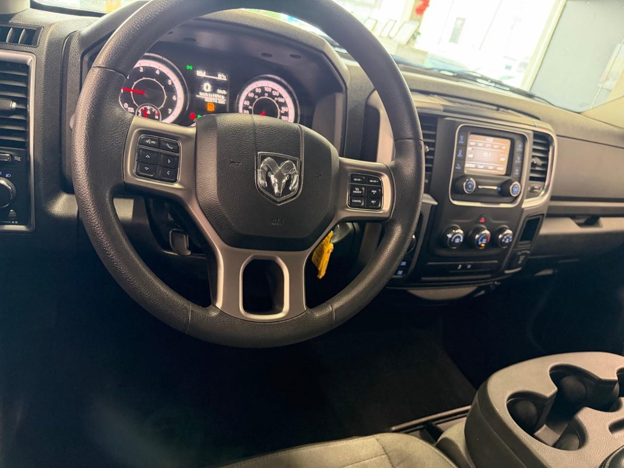 2023 RAM 1500 Classic Crew cab Photo