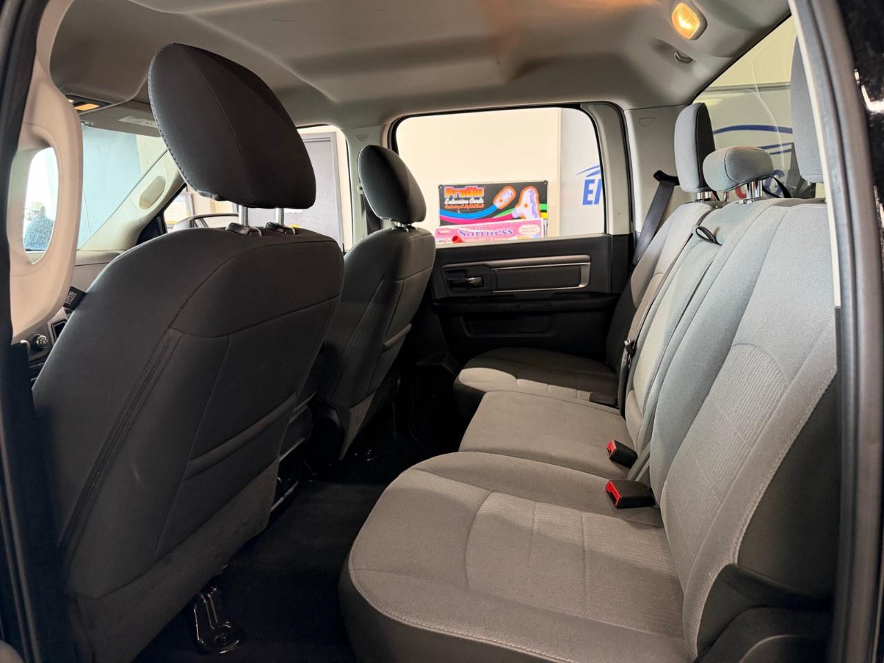 2023 RAM 1500 Classic Crew cab Photo