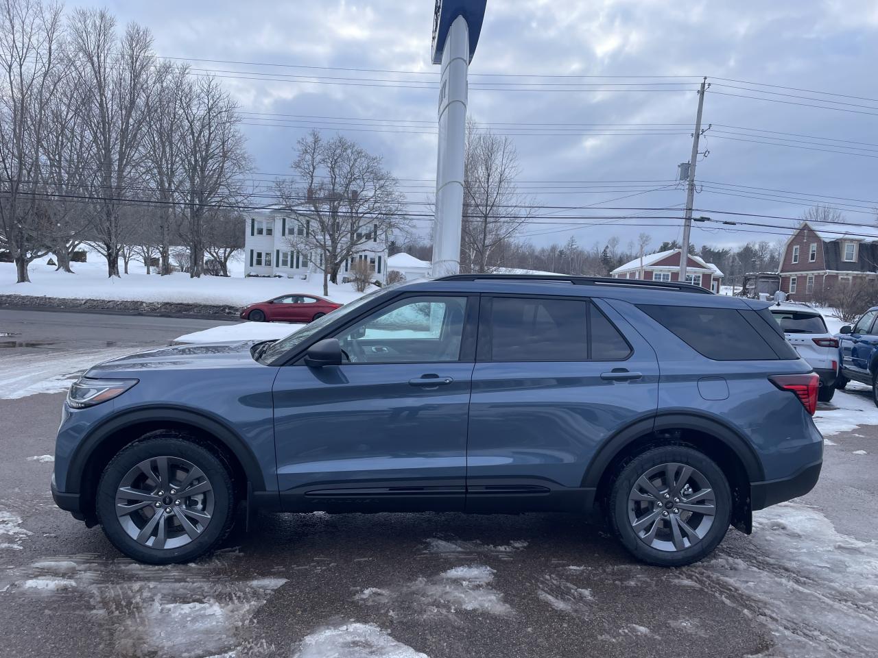 2026 Ford Explorer Active w/200A Pkg Photo3