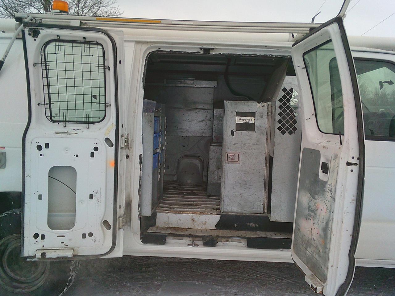 2011 Ford Econoline E-350 Super Duty Commercial Photo