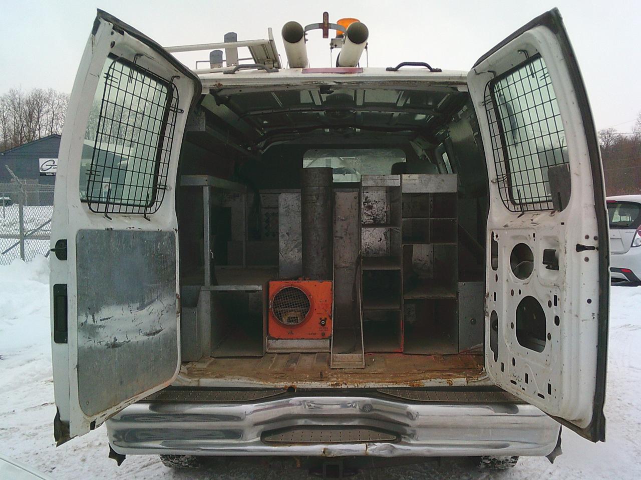 2011 Ford Econoline E-350 Super Duty Commercial Photo