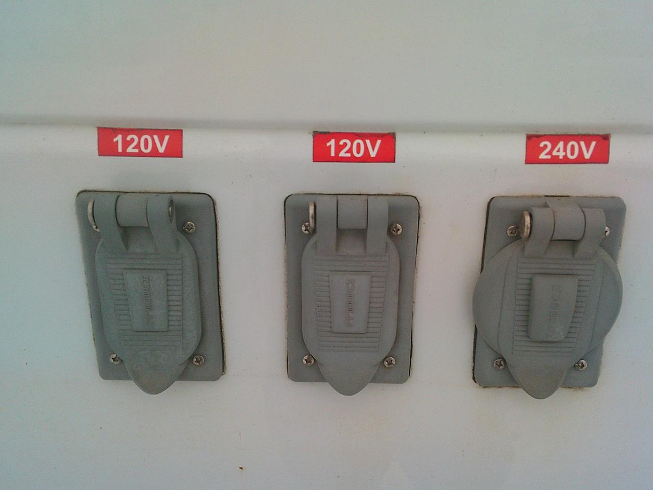 2011 Ford Econoline E-350 Super Duty Commercial Photo