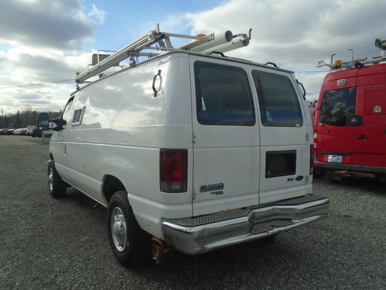 2011 Ford Econoline E-350 Super Duty Commercial Photo
