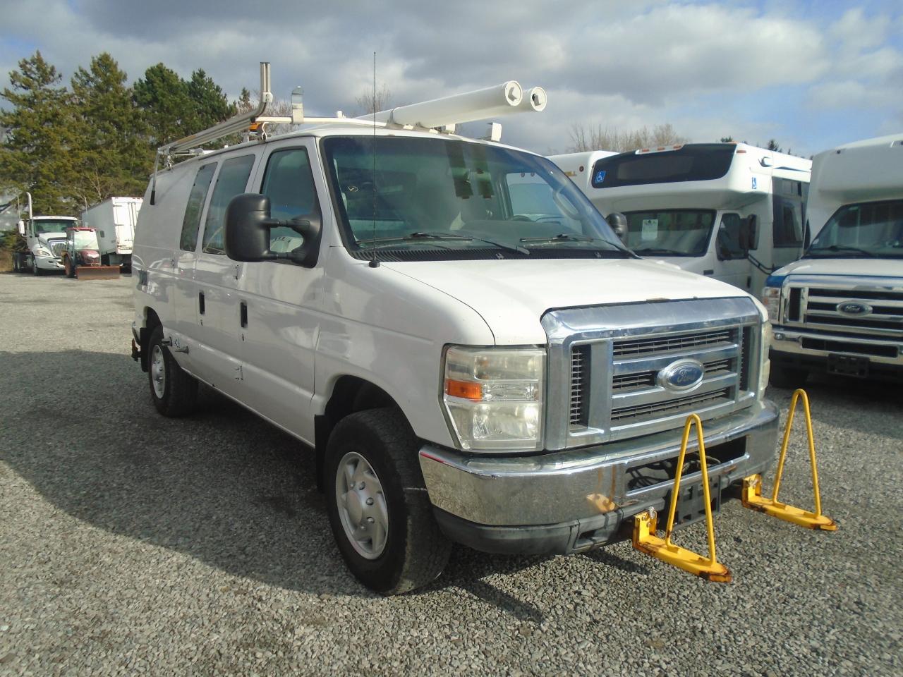 2011 Ford Econoline E-350 Super Duty Commercial Photo