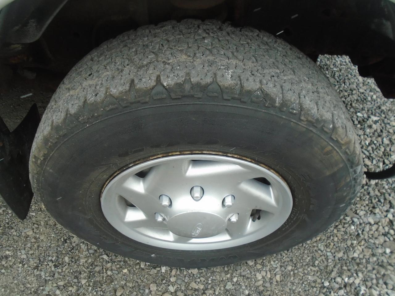 2011 Ford Econoline E-350 Super Duty Commercial Photo