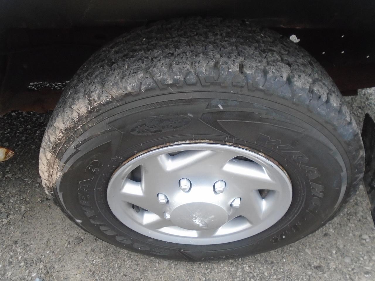 2011 Ford Econoline E-350 Super Duty Commercial Photo