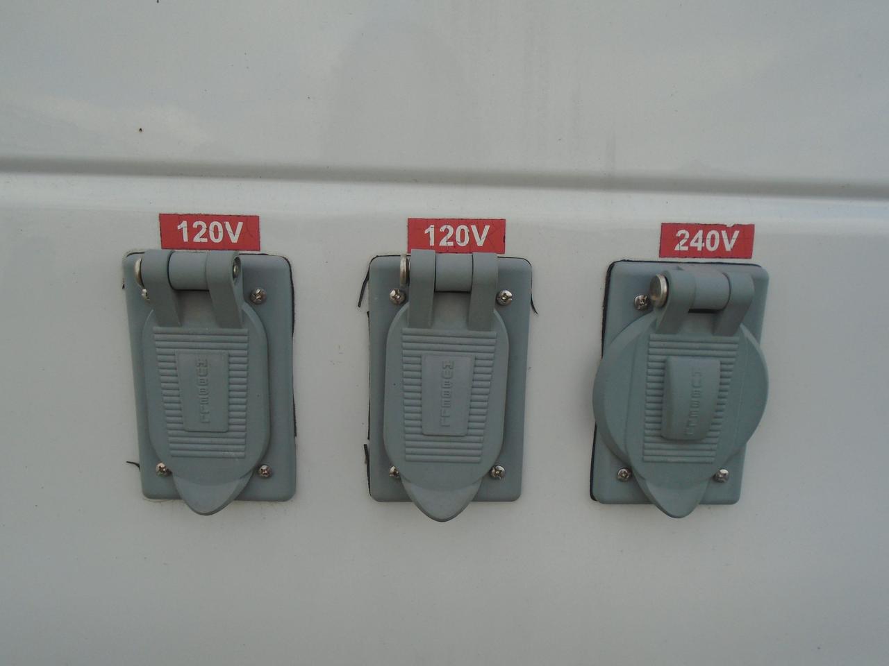 2011 Ford Econoline E-350 Super Duty Commercial Photo