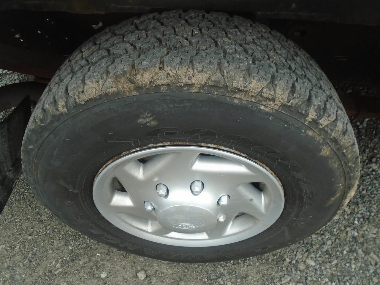 2011 Ford Econoline E-350 Super Duty Commercial Photo