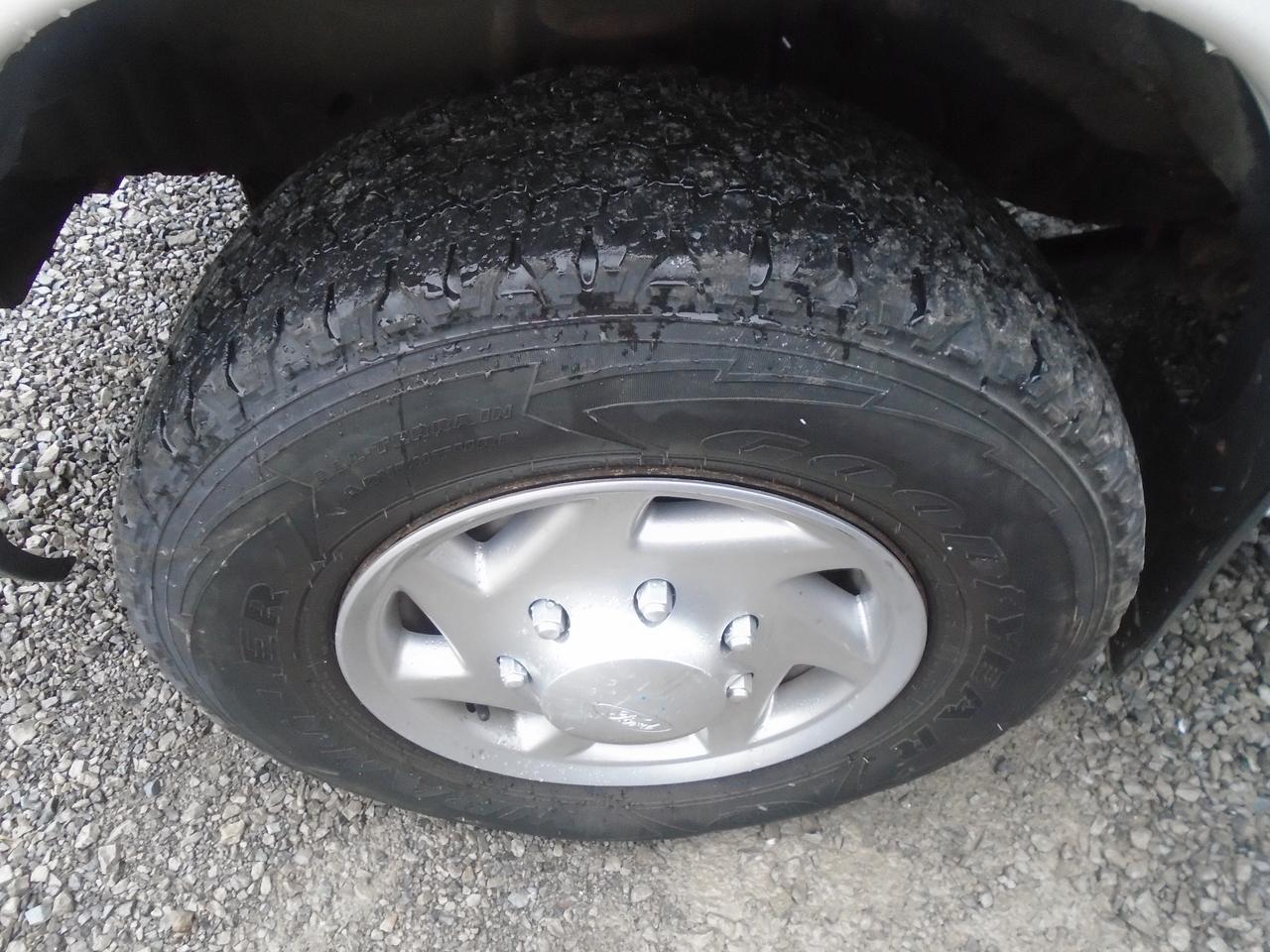 2011 Ford Econoline E-350 Super Duty Commercial Photo