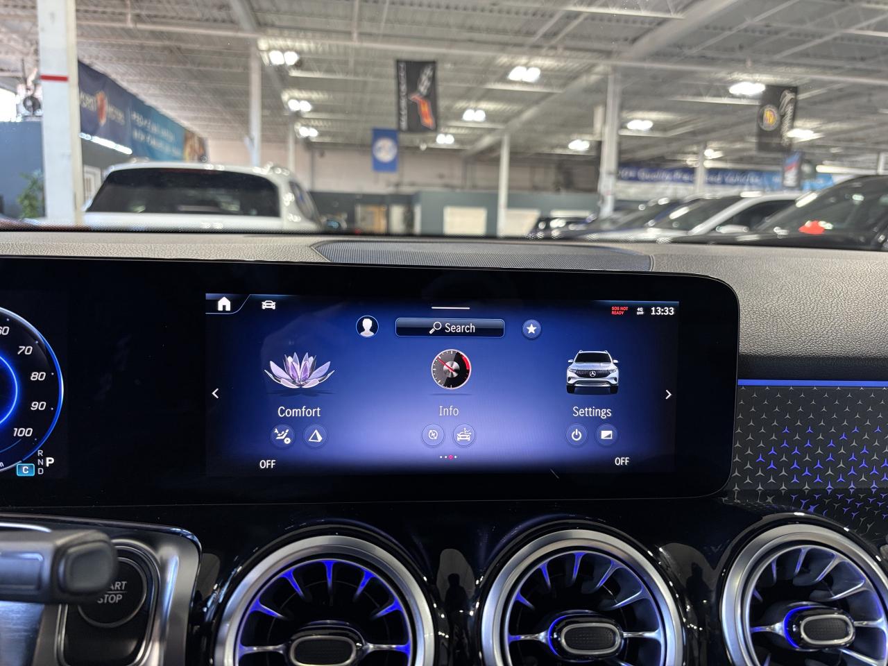 2025 Mercedes-Benz EQB EQB300|4MATIC|CLUSTERNAV|BURMESTER|CREAMLEATHER|++ Photo