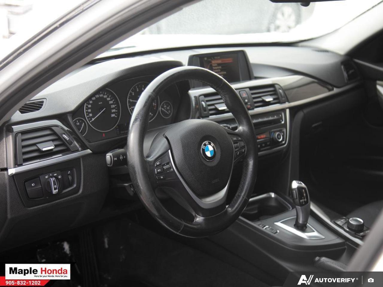2015 BMW 3 Series Leather Seats| Sunroof| Heated Seats| Good Conditi Photo