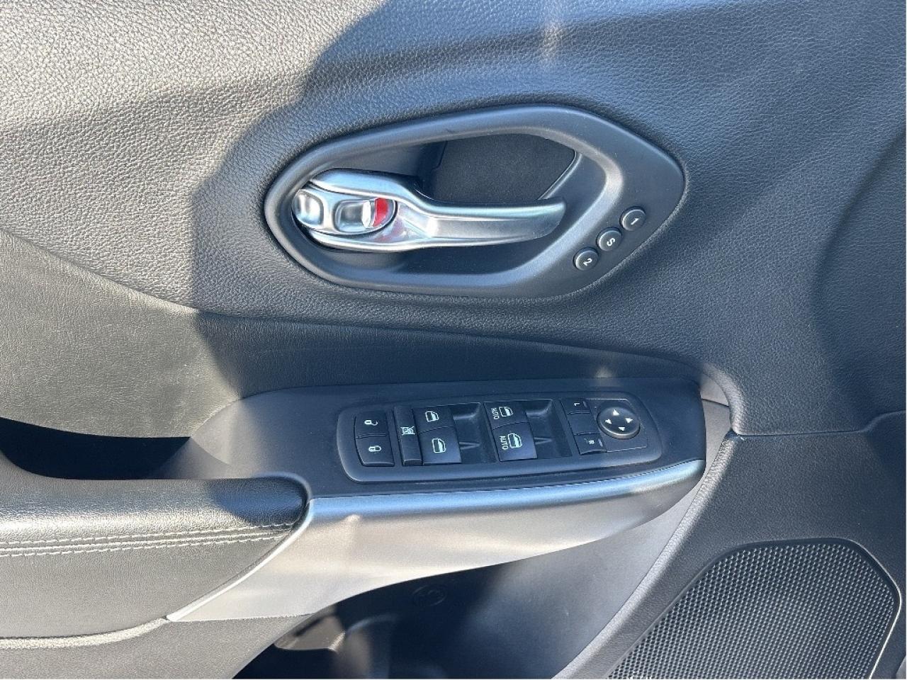 2020 Jeep Cherokee LIMITED, REMOTE START, CLEAN CARFAX, BACK UP CAM! - Photo #15