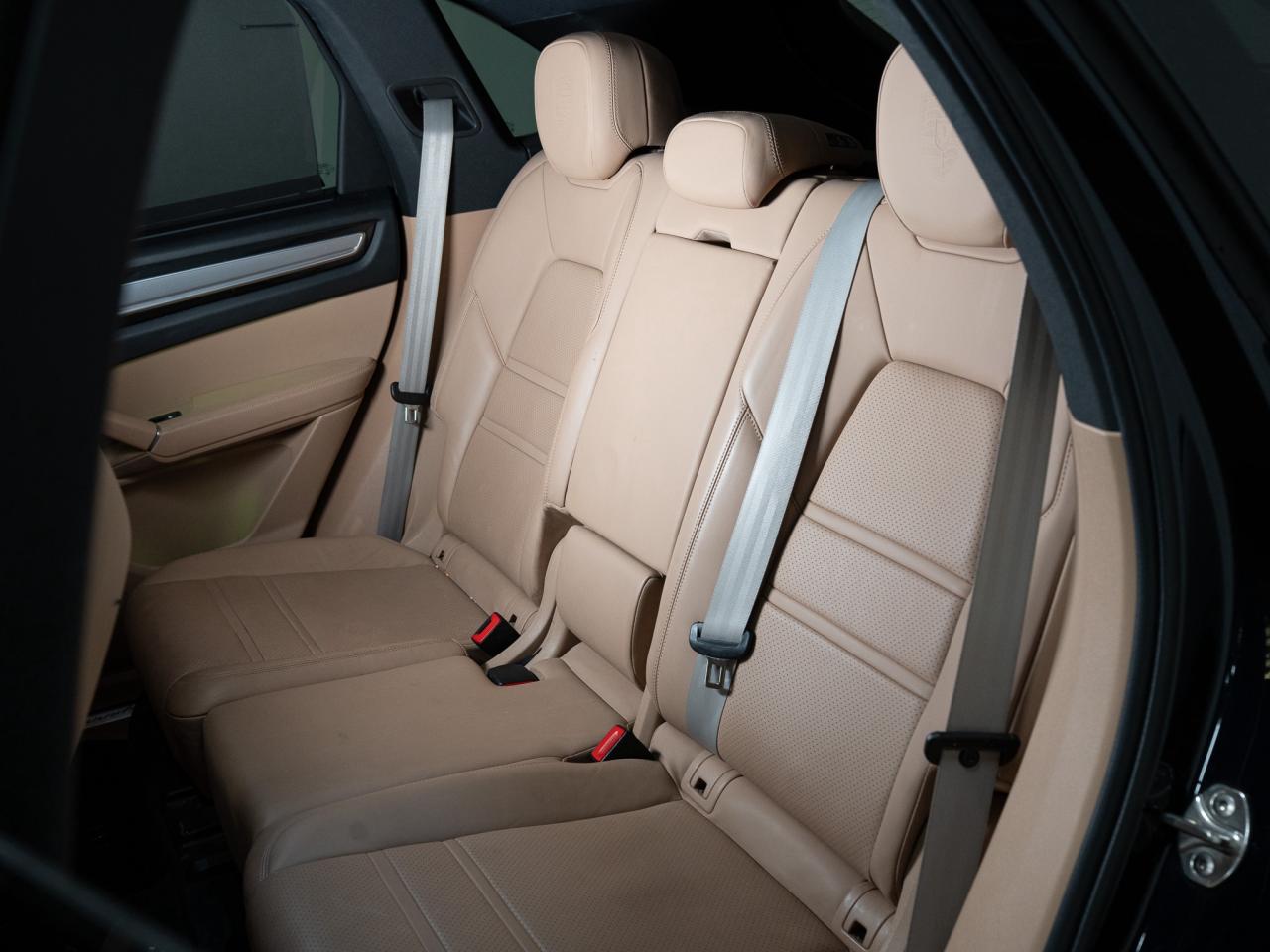 2022 Porsche Cayenne PLATINUM EDITION | PREMIUM PLUS | 21 IN Photo