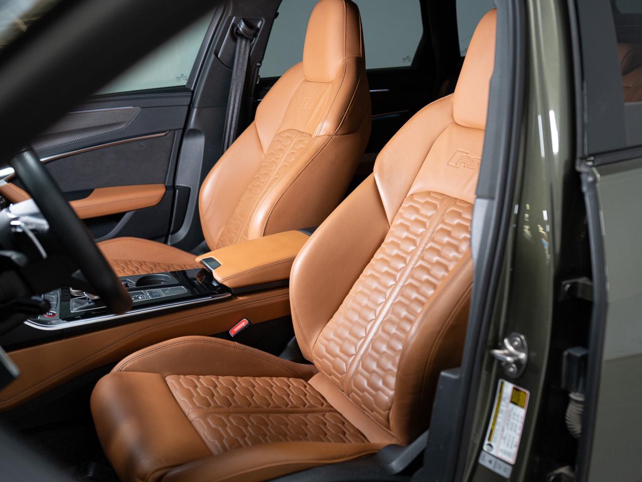 2023 Audi RS 6 Avant BLACK OPTICS | CARBON FIBRE | B&O | 22 IN Photo