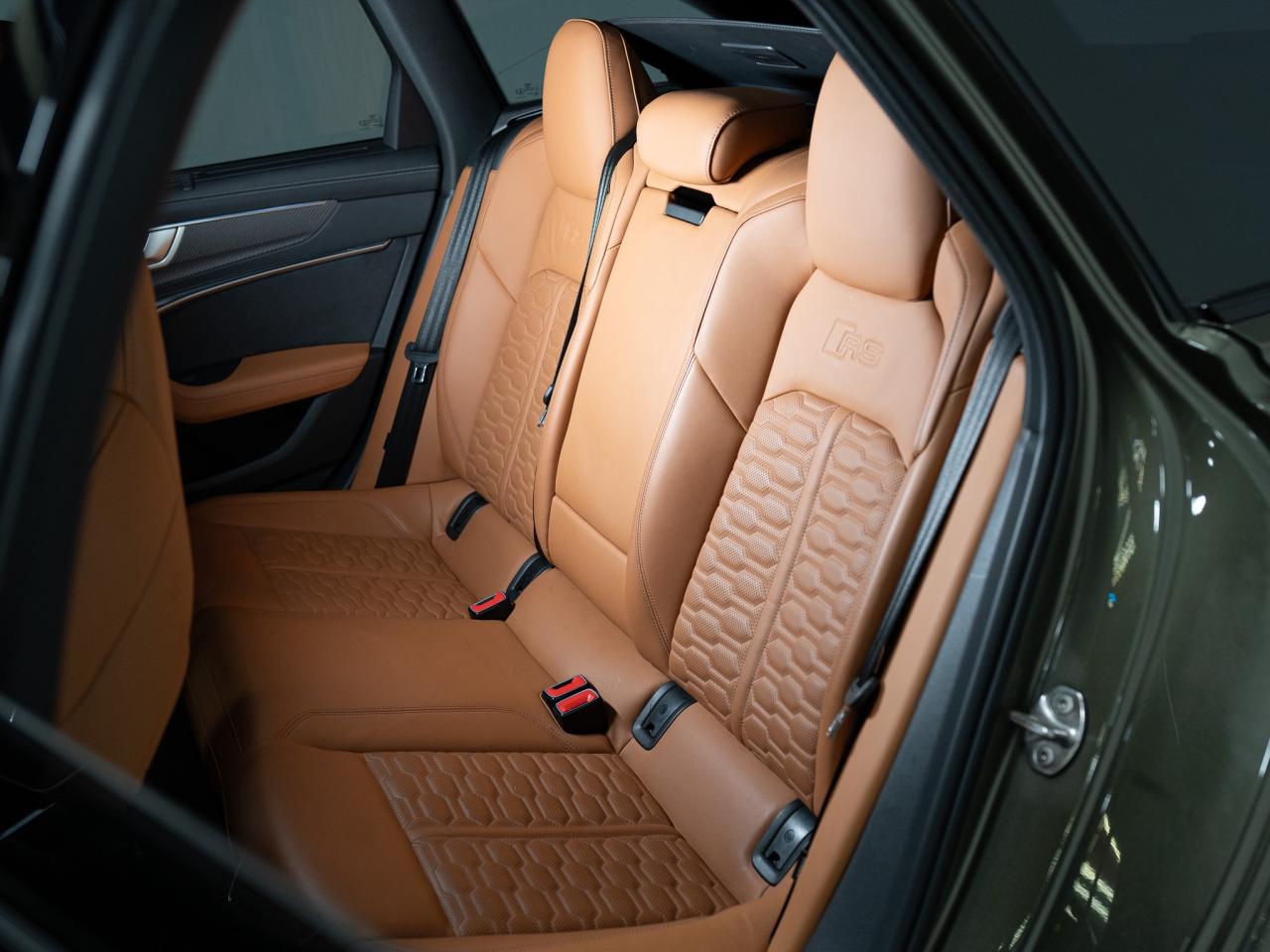 2023 Audi RS 6 Avant BLACK OPTICS | CARBON FIBRE | B&O | 22 IN Photo